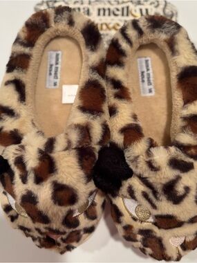Luna Mellow Luxe memory foam leopard slippers / size medium (7/8) / NEW with tag